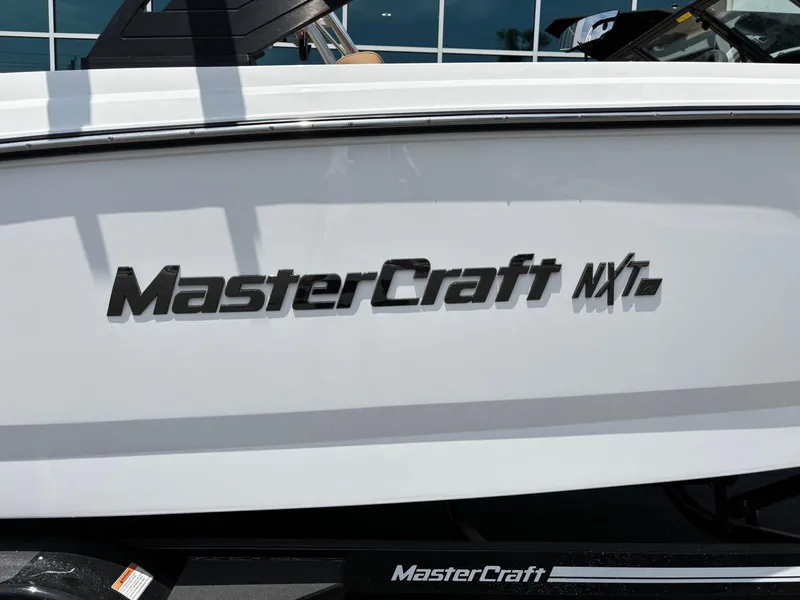 Slide: The Image of MasterCraft NXT 24 2022 - 5