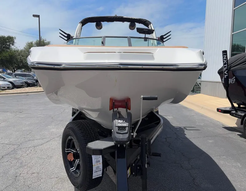 Slide: The Image of MasterCraft NXT 24 2022 - 6