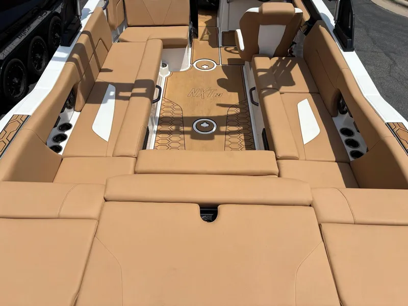 Slide: The Image of MasterCraft NXT 24 2022 - 7