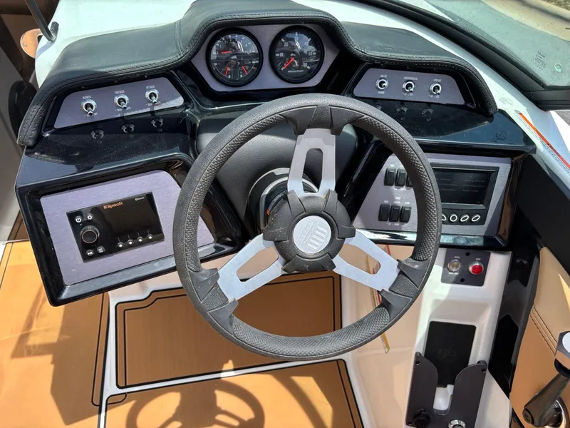 Slide: The Image of MasterCraft NXT 24 2022 - 9