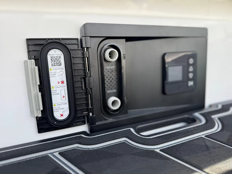 Slide: The Image of Tigé 23ZX Ultre' 2025 - 30