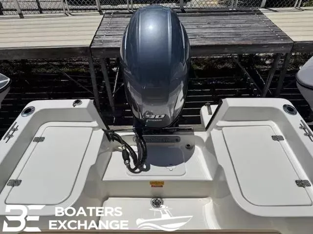 Slide: The Image of 2017 Key West 1720 boat with Yamaha 90 engine, displayed at Boaters Exchange. - 4