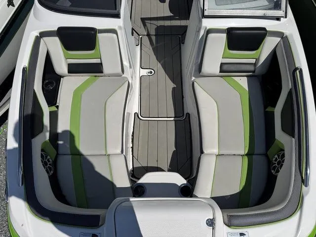 Slide: The Image of Yamaha 212XE 2021 - 13