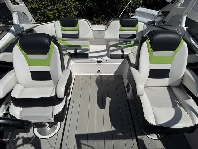 Slide: The Image of Yamaha 212XE 2021 - 17