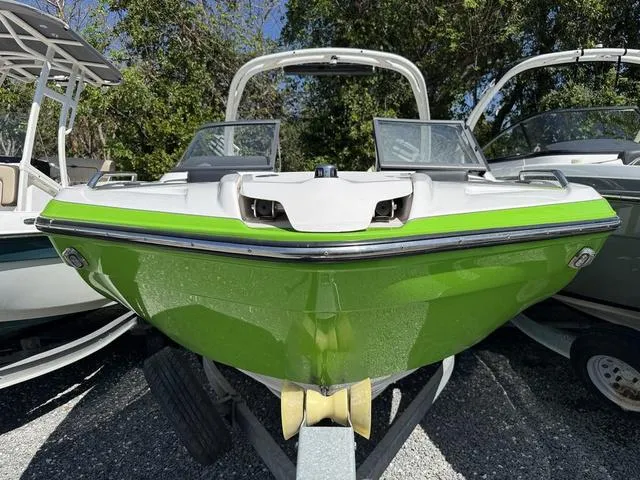 Slide: The Image of Yamaha 212XE 2021 - 2