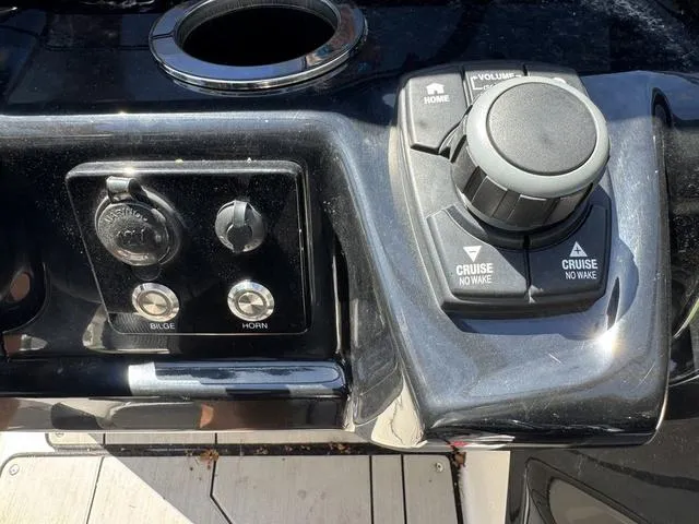 Slide: The Image of Yamaha 212XE 2021 - 27