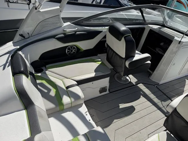 Slide: The Image of Yamaha 212XE 2021 - 5