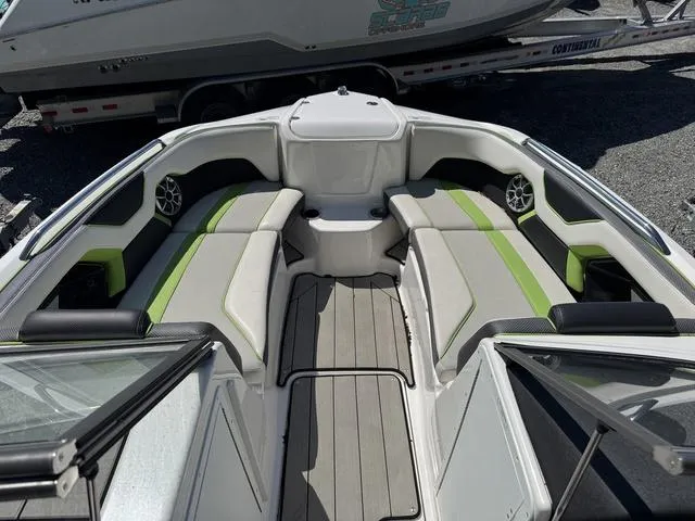 Slide: The Image of Yamaha 212XE 2021 - 9