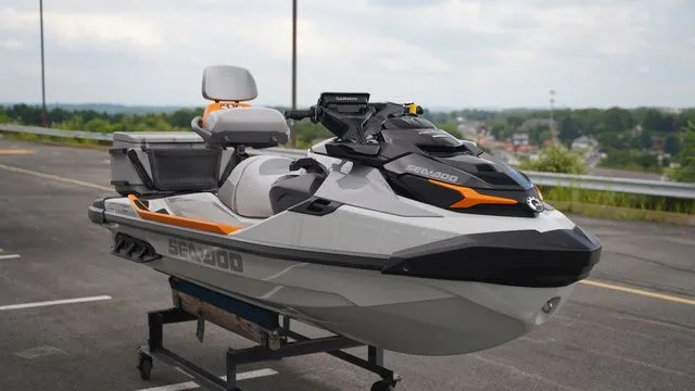 Slide: The Image of Sea-Doo FishPro Sport 170 2025 - 3