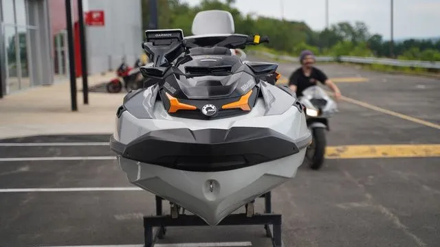 Slide: The Image of Sea-Doo FishPro Sport 170 2025 - 4