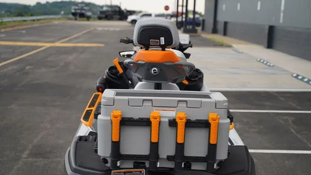 Slide: The Image of Sea-Doo FishPro Sport 170 2025 - 9