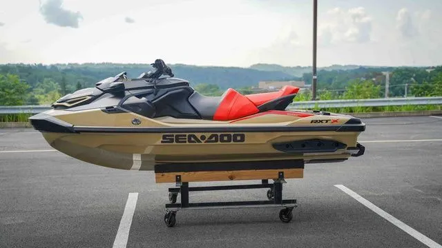 Slide: The Image of Sea-Doo RXT-X 325 2025 - 5