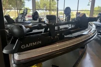 Slide: The Image of 2025 Ranger Z518 Cup-Equipped boat with Garmin equipment in showroom. - 7