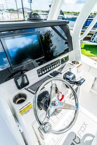 Slide: The Image of Sea Fox 248 Commander 2026 - 14