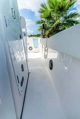 Slide: The Image of Sea Fox 248 Commander 2026 - 19