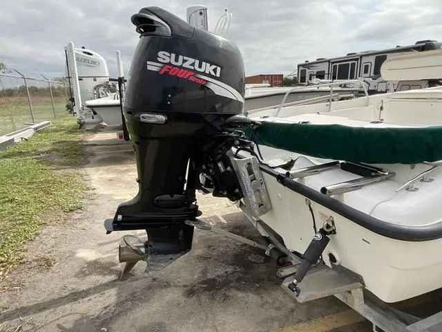 Slide: The Image of Boston Whaler 18 Dauntless 1999 - 4