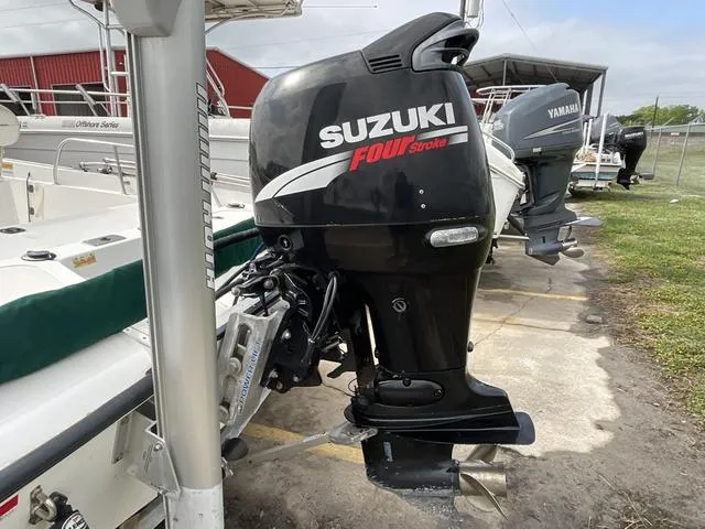 Slide: The Image of Boston Whaler 18 Dauntless 1999 - 6