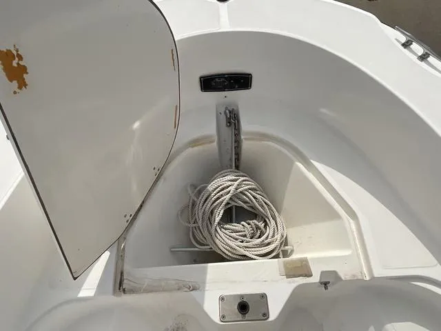 Slide: The Image of Boston Whaler 18 Dauntless 1999 - 8