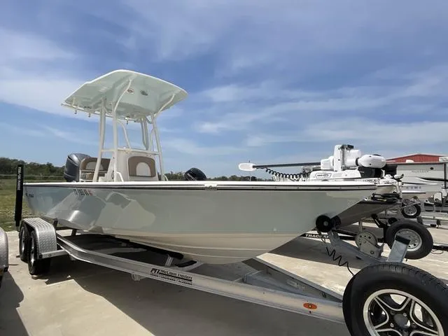 Slide: The Image of Sea Born FX22 Bay 2023 - 1