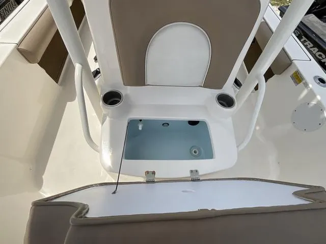 Slide: The Image of Sea Born FX22 Bay 2023 - 13