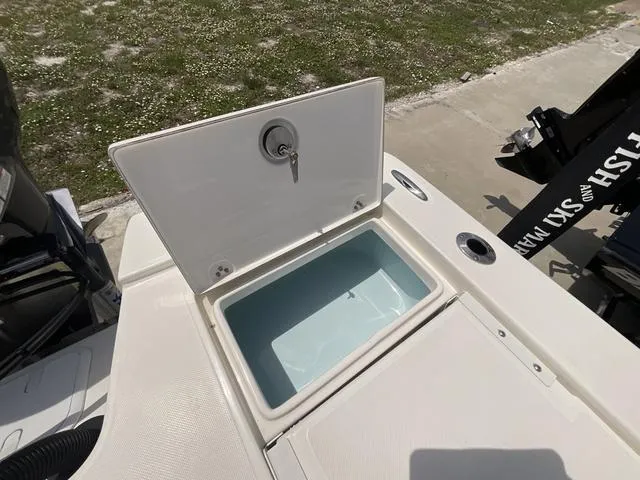 Slide: The Image of Sea Born FX22 Bay 2023 - 23