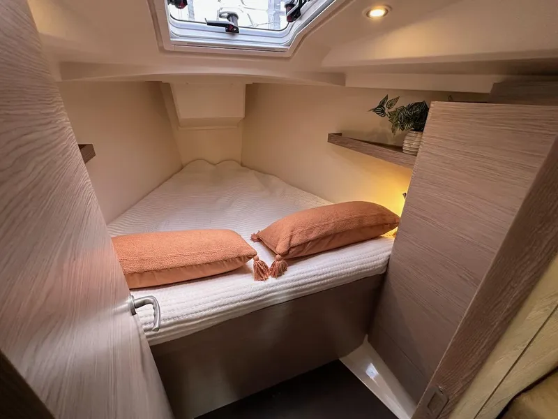 Slide: The Image of Hanse 348 2019 - 62