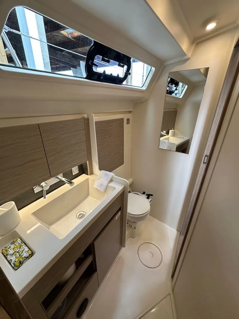 Slide: The Image of Hanse 348 2019 - 70