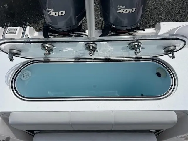 Slide: The Image of Livewell on 2020 Sea Fox 288 Commander boat with Yamaha 300 engines. - 13