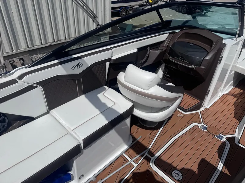 Slide: The Image of Monterey 258 2018 - 10