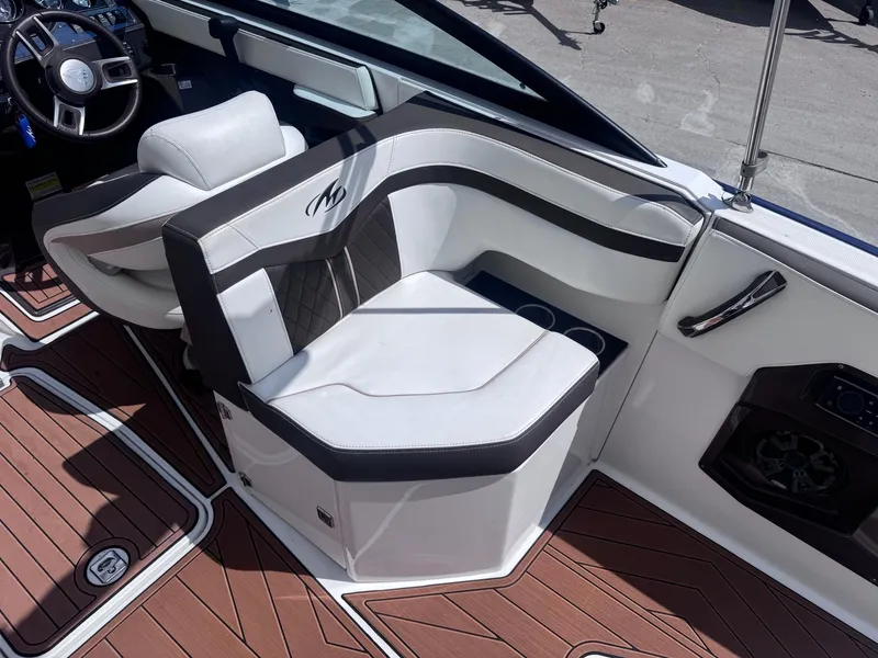 Slide: The Image of Monterey 258 2018 - 12