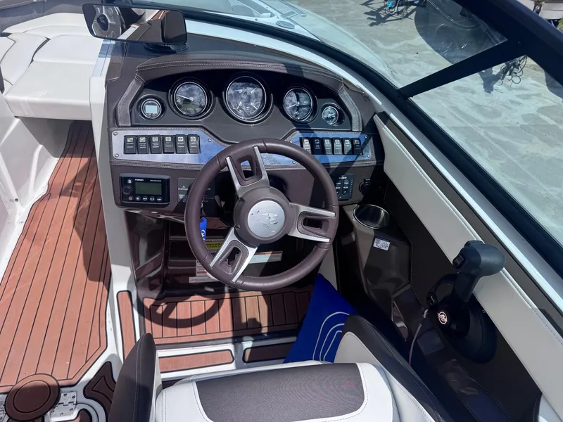 Slide: The Image of Monterey 258 2018 - 13