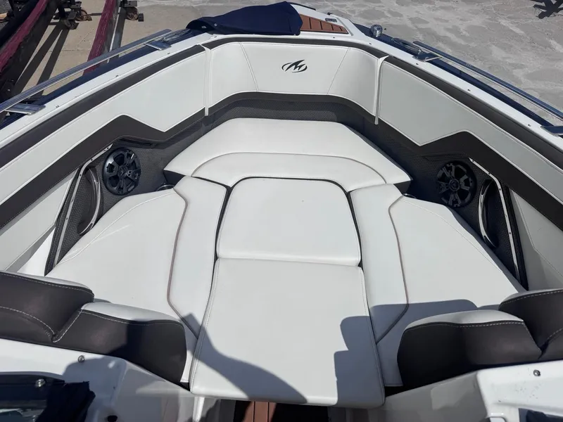 Slide: The Image of Monterey 258 2018 - 14