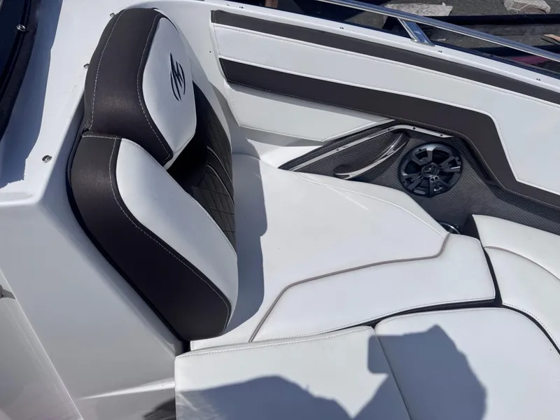 Slide: The Image of Monterey 258 2018 - 15