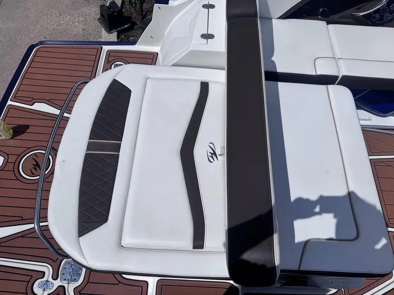 Slide: The Image of Monterey 258 2018 - 6