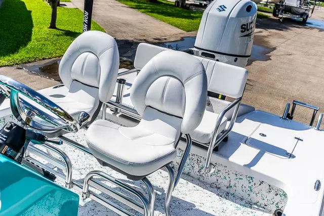 Slide: The Image of Majek 226 Illusion 2024 - 3