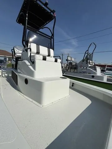 Slide: The Image of Majek M2 ILLUSION 2025 - 4