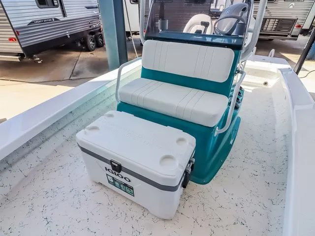 Slide: The Image of Majek 20 Xtreme 2025 - 17