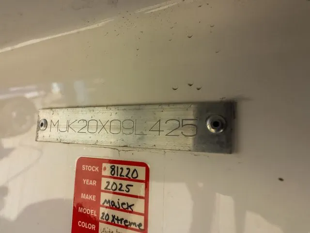 Slide: The Image of Majek 20 Xtreme 2025 - 24