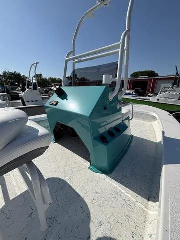 Slide: The Image of Majek 20 Xtreme 2025 - 6