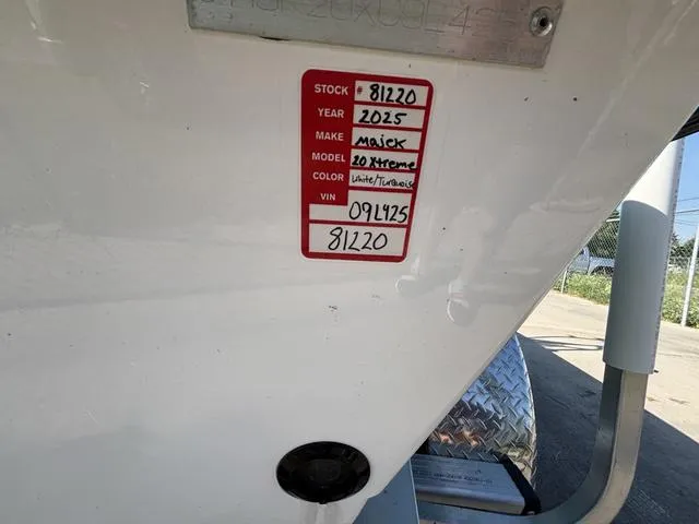 Slide: The Image of Majek 20 Xtreme 2025 - 7