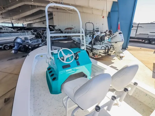 Slide: The Image of Majek 20 Xtreme 2025 - 9