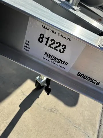 Slide: The Image of Majek 18 M2 2025 - 5