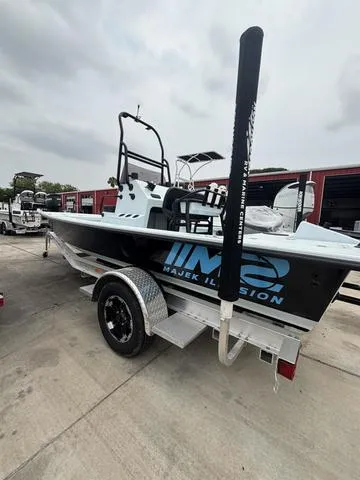 Slide: The Image of Majek 18 M2 2025 - 2