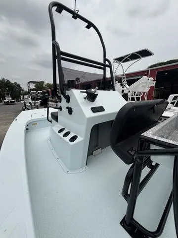 Slide: The Image of Majek 18 M2 2025 - 3