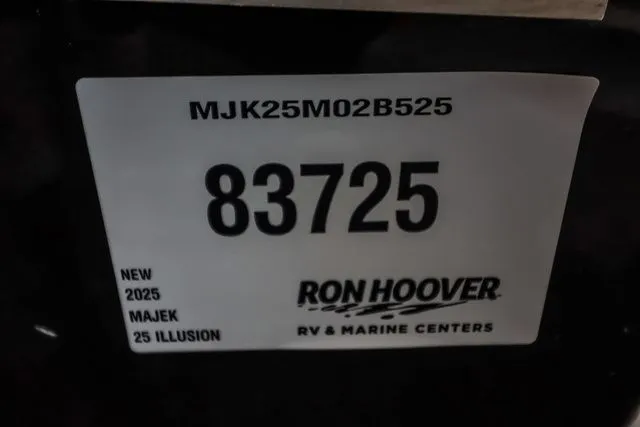 Slide: The Image of Majek 25 ILLUSION 2025 - 25