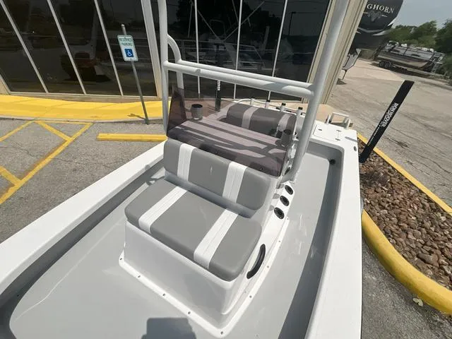 Slide: The Image of Majek 18 M2 2025 - 7