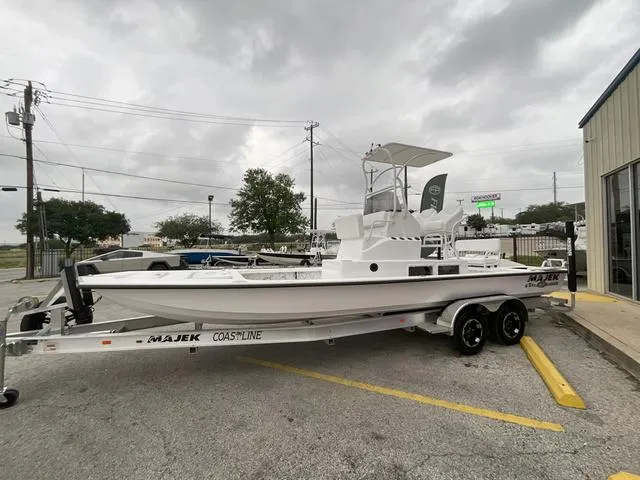 Slide: The Image of Majek 25 ILLUSION 2025 - 4