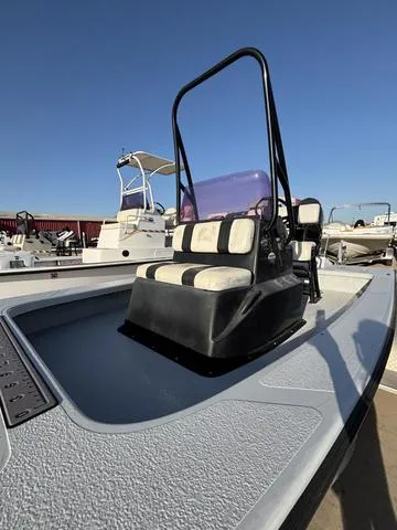 Slide: The Image of Majek 18 M2 2020 - 4