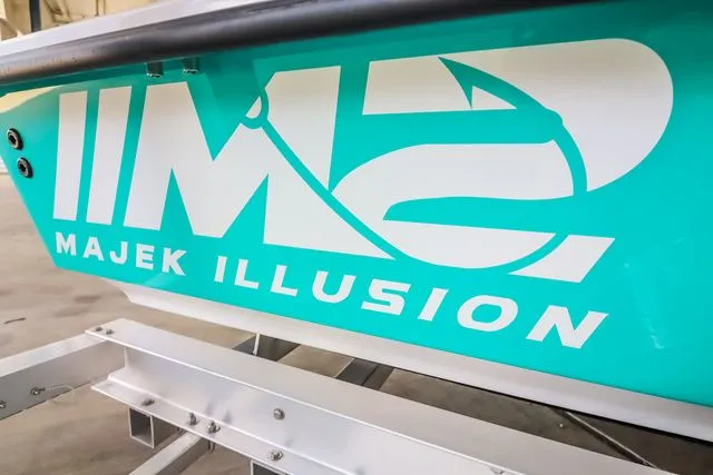 Slide: The Image of Majek 18 M2 2025 - 22