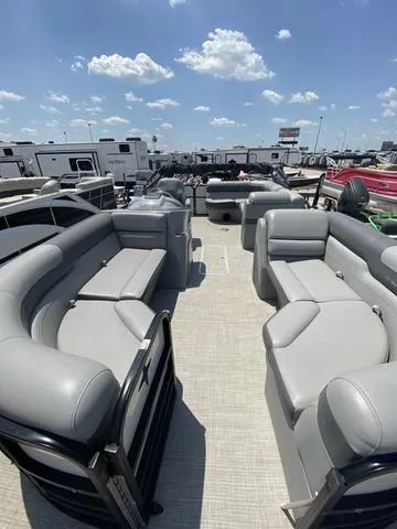 Slide: The Image of Berkshire 22RFX 2021 - 5